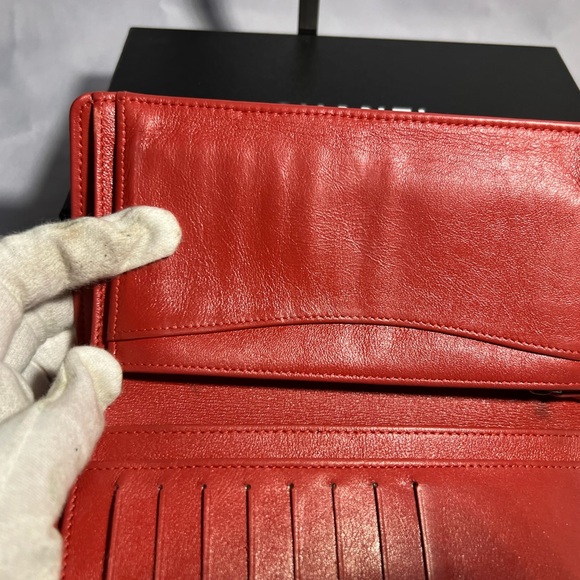 Chanel red/orange quilted patent leather wallet - Picture 8 of 14